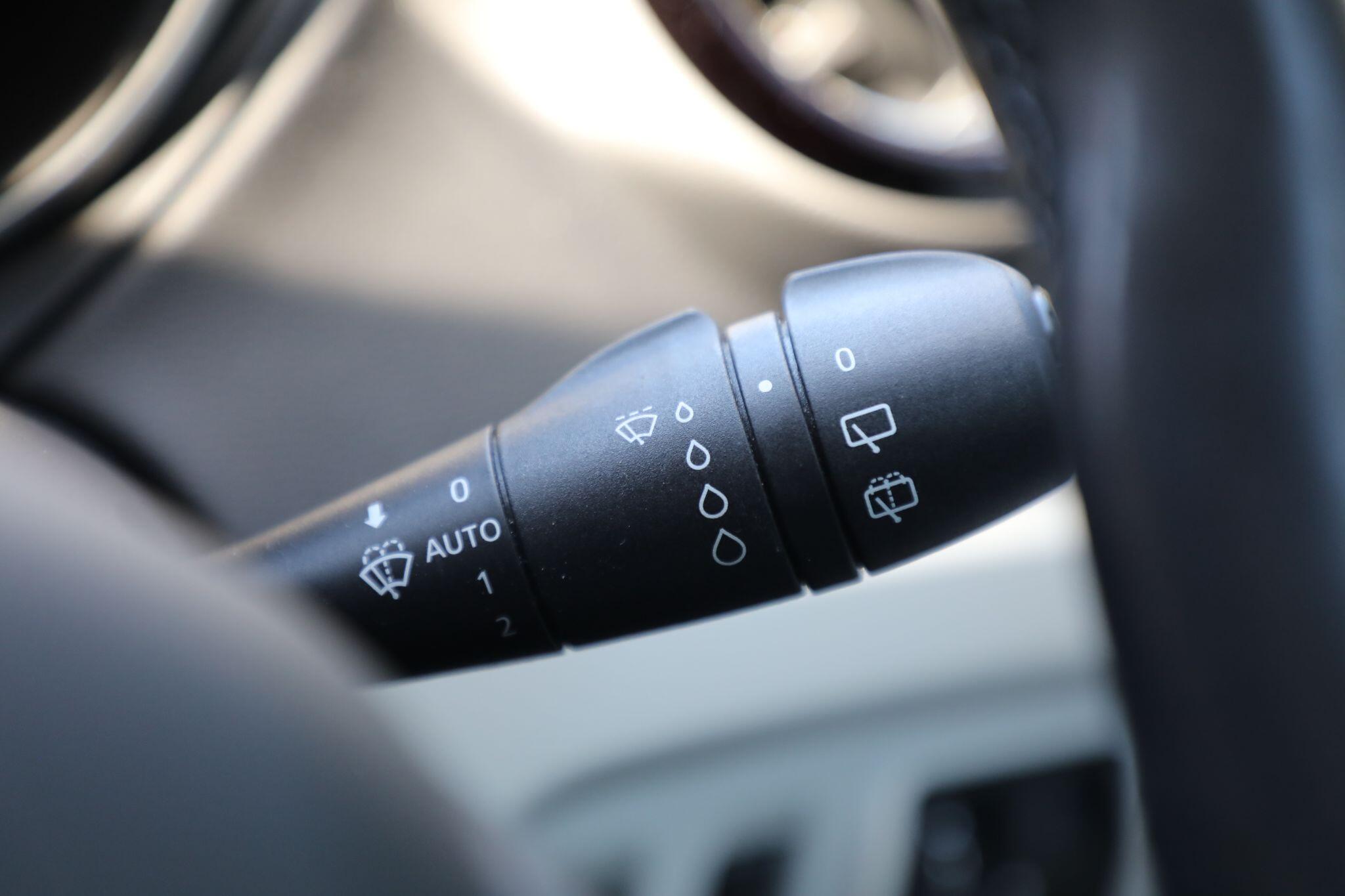 Large vehicle image